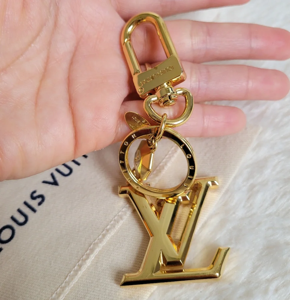 💕BEAUTIFUL 100% Authentic Louis Vuitton Keycharm Gold - Picture 4 of 5
